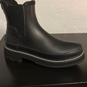 Black Hunter Chelsea rain boots size 8 women. Brand new in box never worn.